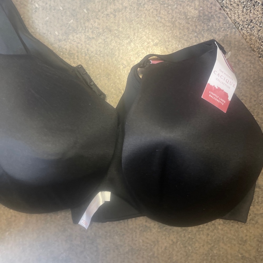 New CACIQUE Lingerie Size 44F Black Soft Lightly Lined Full Coverage Bra